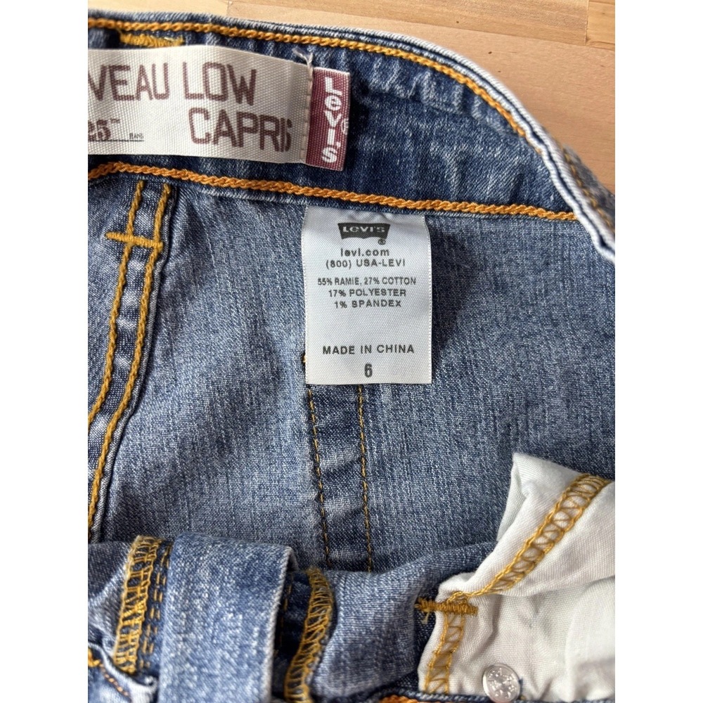 Levi's Nouveau Low Capri Stretch Blue Denim Jeans Women's Size 6 - Picture 5 of 14